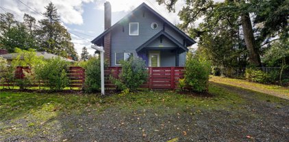 9406 Kenwood Drive SW, Lakewood