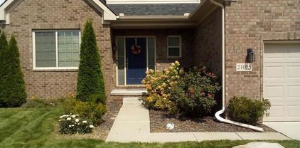 21095 Oakridge, Clinton Twp