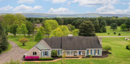 535 Bowling View Rd, Front Royal