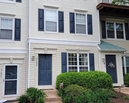 21856 Elkins Ter, Sterling