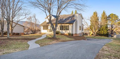 195 Winesap  Rd, Roanoke