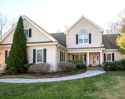 5 Lupine Circle, Shrewsbury