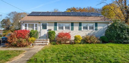17 Marconi Dr, Randolph