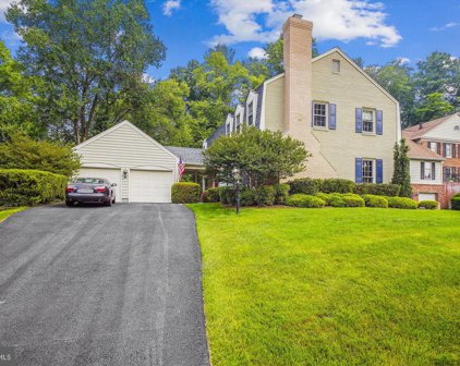 12409 Frost Ct, Potomac