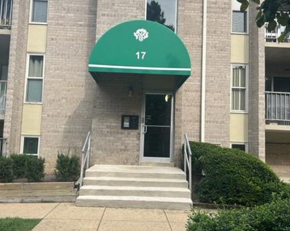 17 Canterbury Sq Unit #301, Alexandria