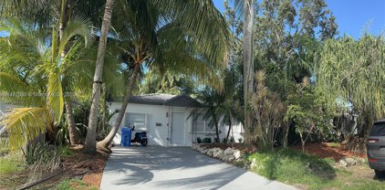 81 Ne 46th St, Oakland Park