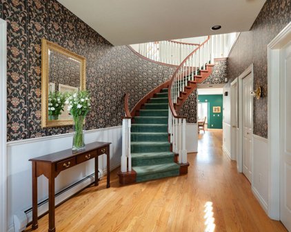 902 Fifth Street, New Westminster