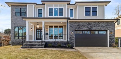 1830 Deer Dr, Mclean
