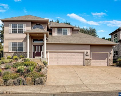 897 Hazeltine Av, Salem