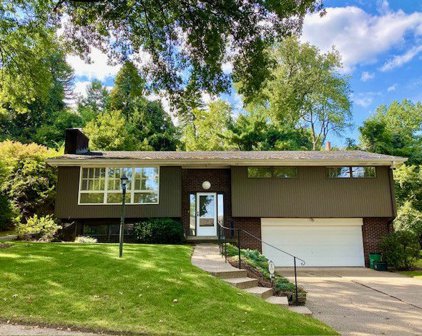 236 Penhurst Drive, Wilkins Twp