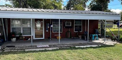 2000 Golden Avenue, Bay City