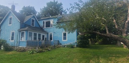 316 Old Fall River Rd, Dartmouth