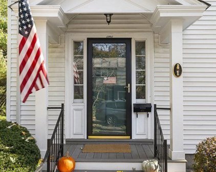 1 Bancroft Road, Wellesley