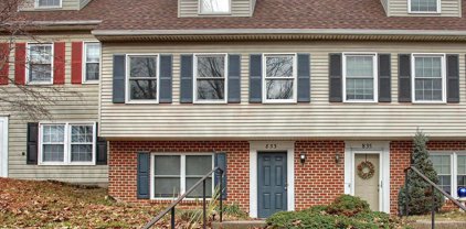 833 Hershey Ave, Lancaster