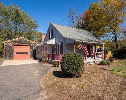 755 Main St, Hampden