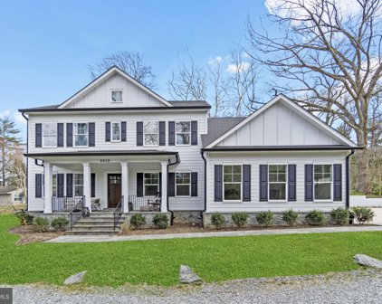 8609 Seven Locks Rd, Bethesda