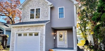 9 Bay View Dr, Shrewsbury