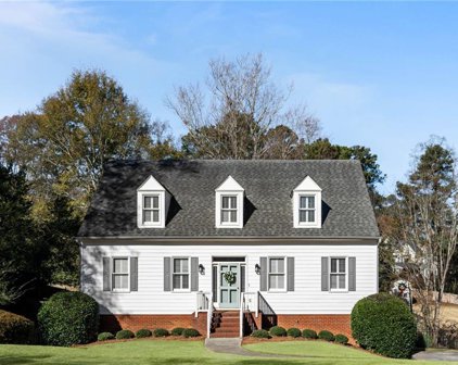 1570 Fearn Ne Circle, Brookhaven