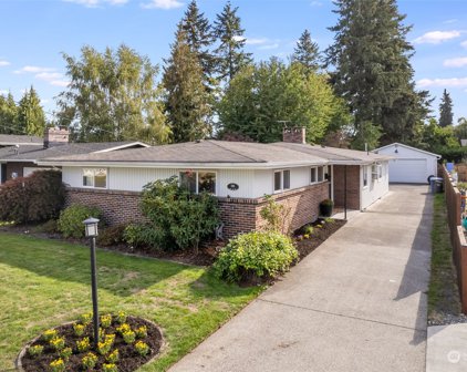 1916 4th Avenue NW, Puyallup