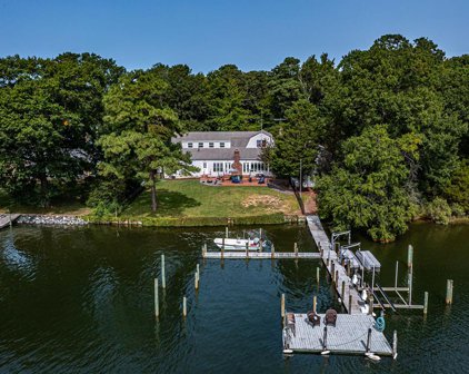 292 Crowder Point Dr, Reedville