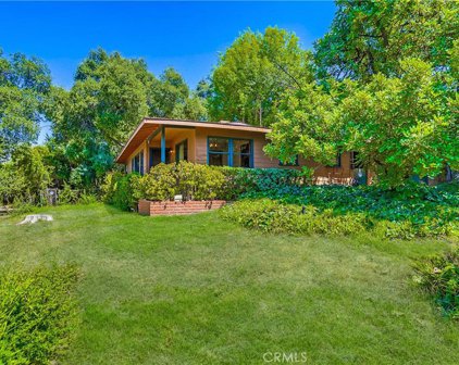 10122 Mcvine Avenue, Sunland