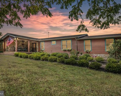 317 Pierce Rd, Berryville