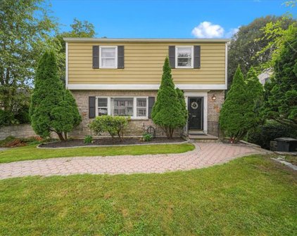 33 Treadwell Place, Yonkers