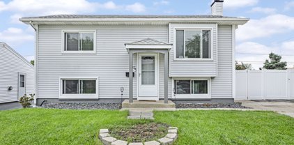 227 Pell Avenue, Romeoville