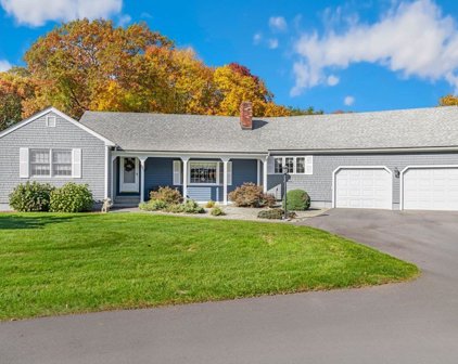 142 Meadowlark Dr, Seekonk