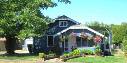 540 3rd St, Independence