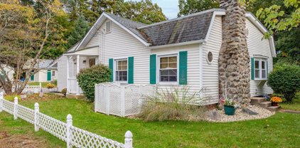 65 Oak Hill Road, Westford