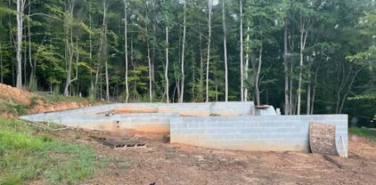 289 Spring Chase  Dr, Glade Hill