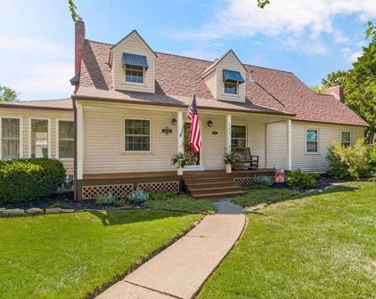 500 Hilltop Street, Smithville