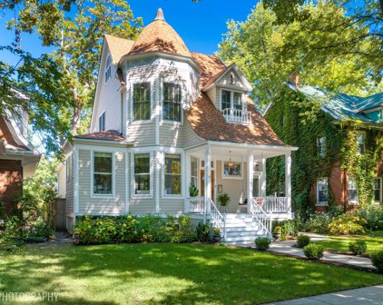 244 Laurel Avenue, Wilmette