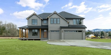 12243 Mundy Loss Road E, Buckley