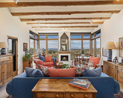 800 Camino De Levante, Santa Fe