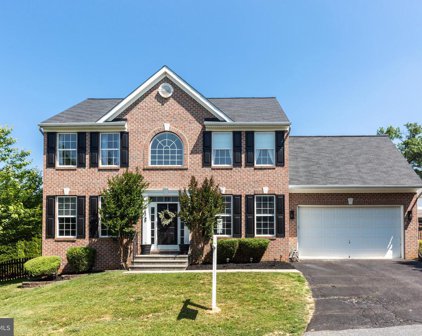 4182 Upper Forde Dr, Hampstead