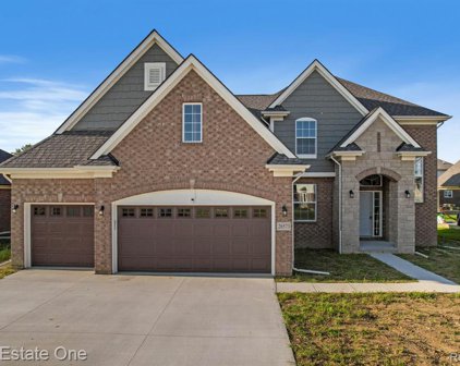 26573 N CREEKVIEW (UNIT #16 ), Chesterfield Twp