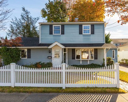 342 Boundary Avenue, Massapequa
