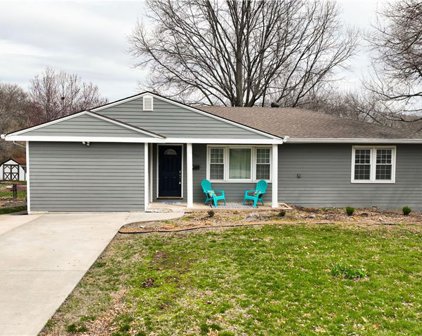 711 SE Douglas Street, Lee's Summit