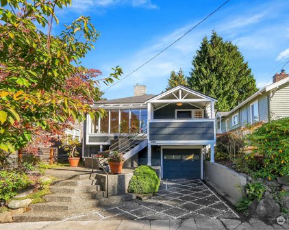 5910 Meridian Avenue N, Seattle