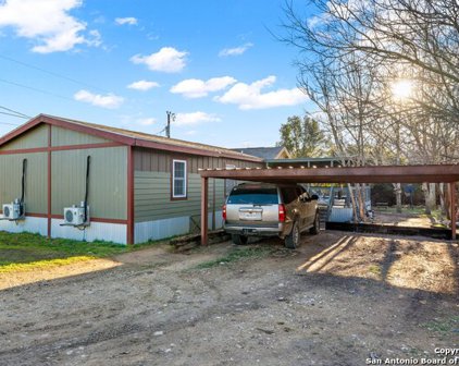 123 Whitewing Dr, Kerrville