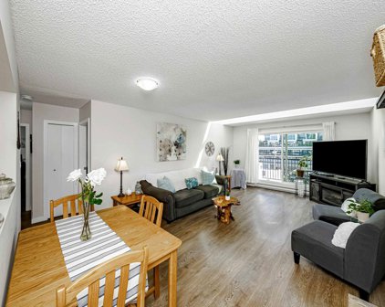 1050 Howie Avenue Unit 301, Coquitlam