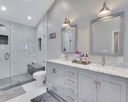 4242 Van Nuys Boulevard, Sherman Oaks