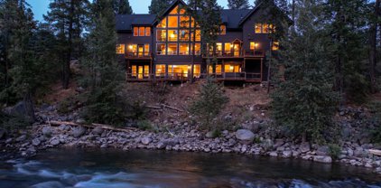 8920 Icicle Road, Leavenworth