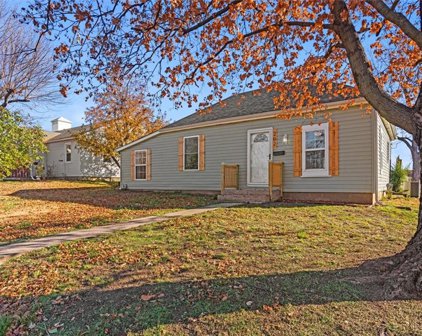 202 S State Street, Knob Noster