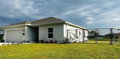 328 Jacaranda Pkwy E, Cape Coral