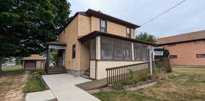 105 W MAIN, Durand