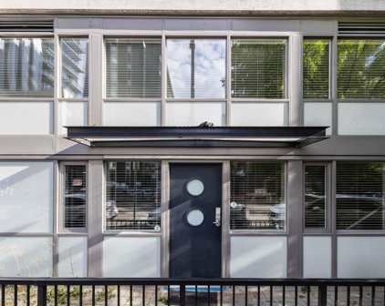 892 Carnarvon Street Unit 101, New Westminster