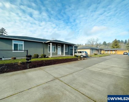 1249 & 1243 6th St, Salem